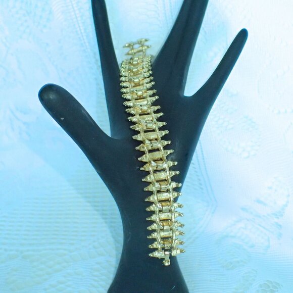 Avon Brutalist Style Vintage Bracelet - Picture 3 of 7